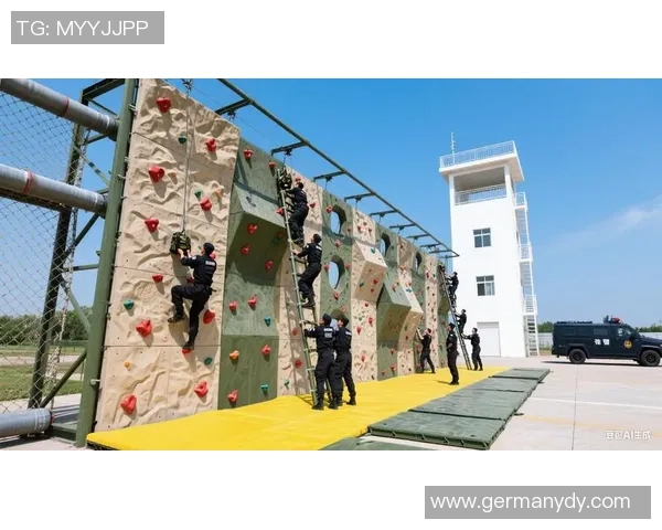 成都攀岩队如何通过战术创新实现进攻模式的全面升级与突破